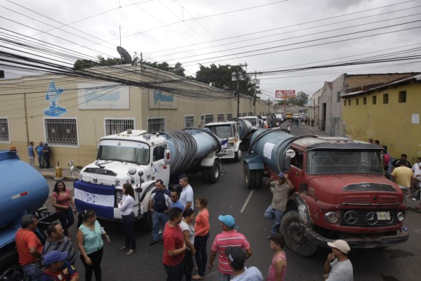 Parcial será el traspaso del sistema de agua en Tegucigalpa