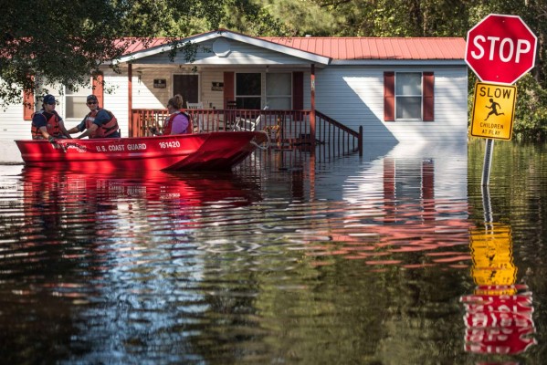 10,000 millones costará a EUA recuperarse del huracán Matthew