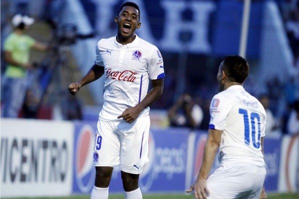 'Choco' Lozano salvó el liderato del Olimpia con un gol agónico