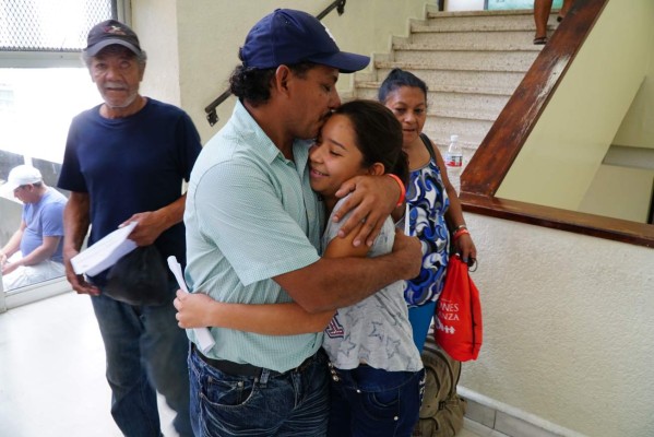 La pequeña Karla cumplirá su sueño gracias a cirugía