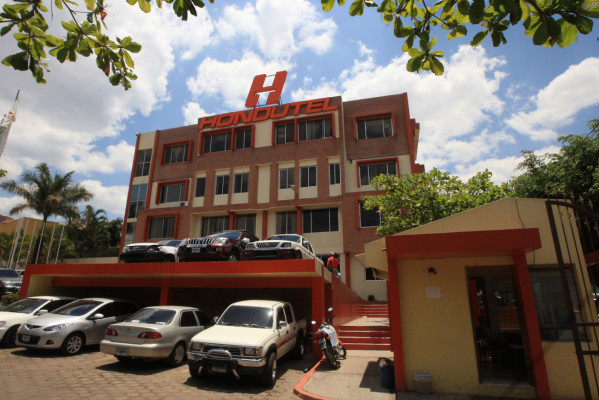 Hondutel requiere $500 millones para evitar quiebra financiera