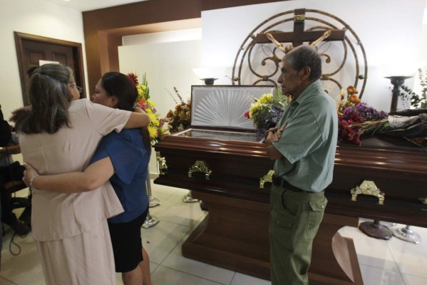 Dan el último adiós a víctima de triple colisión