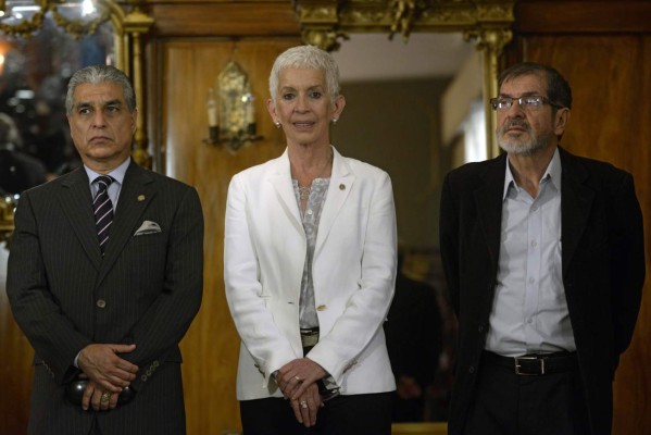 Otto Pérez presenta candidatos a vicepresidencia de Guatemala