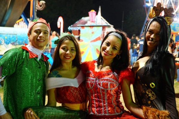 Sampedranos viven al máximo la Navidad