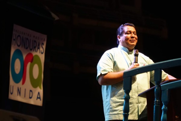 En jornada de oración piden por unas elecciones en paz y armonía