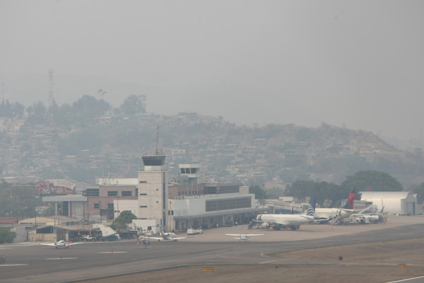 Suspendidos los vuelos en el aeropuerto Toncontín en Tegucigalpa