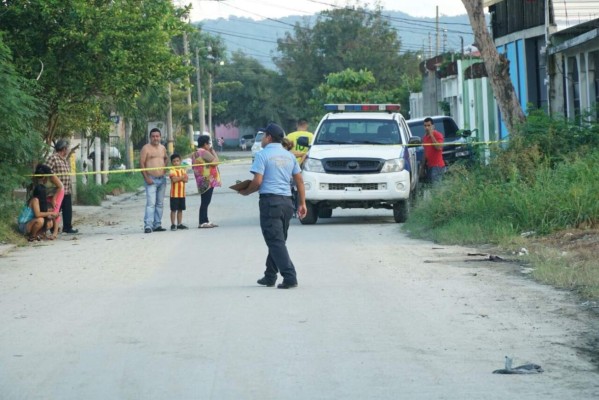 Muerta hallan una mujer en solar baldío de la colonia Montefresco
