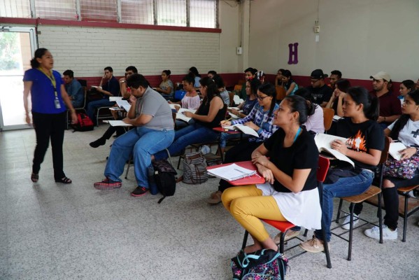 Pese al conflicto, la Unah-vs no pierde clases