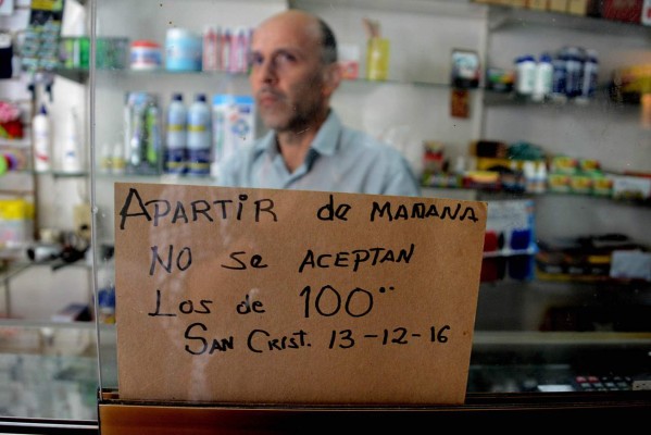 Incertidumbre en Venezuela por retiro del dinero en efectivo