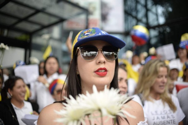 Maduro suspenderá inmunidad parlamentaria en Venezuela