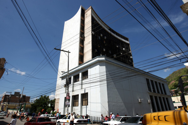 Por supuestos actos de corrupción intervienen Seguro Social