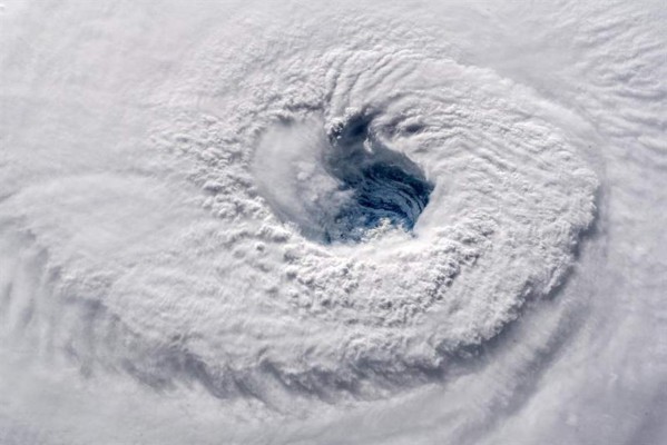 EEUU: Cinco estados en emergencia por el huracán Florence