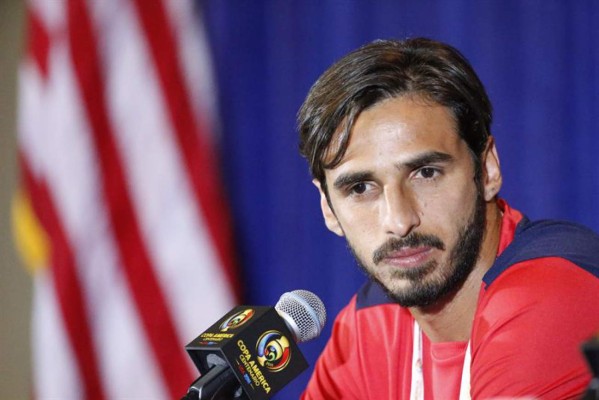 Bryan Ruiz: 'Aprendí mucho de Jorge Luis Pinto'