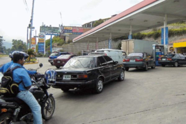 Gobierno denuncia a las importadoras