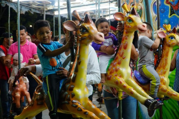 Sampedranos viven al máximo la Navidad