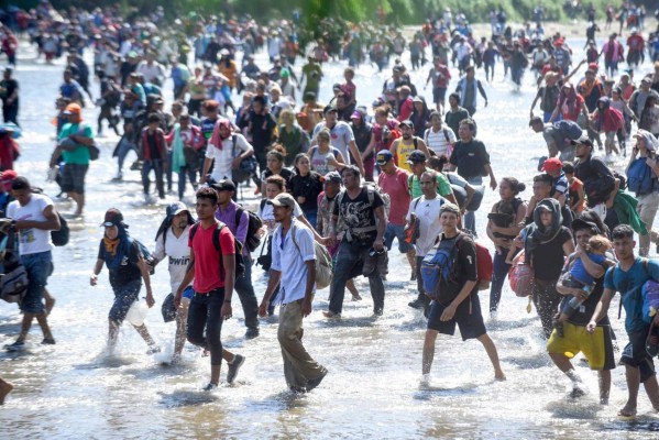 México arrestará migrantes que cruzaron frontera por el río Suchiate
