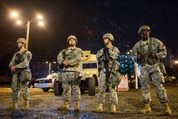 Continúan protestas violentas por muerte de afroamericano en Charlotte