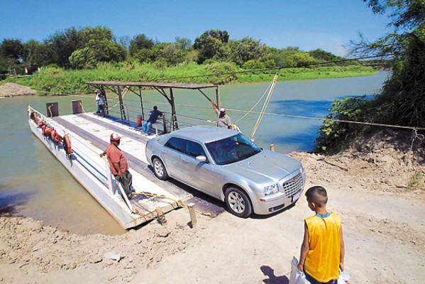 El último ferry en la frontera