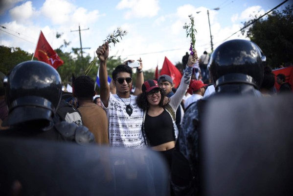 Marchas masivas de la Alianza en San Pedro Sula y Tegucigalpa