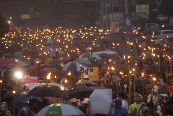Así se viven las marchas en Tegucigalpa