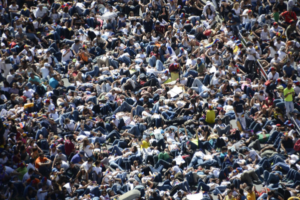 Los estudiantes que dictan ritmo de la protesta en Venezuela