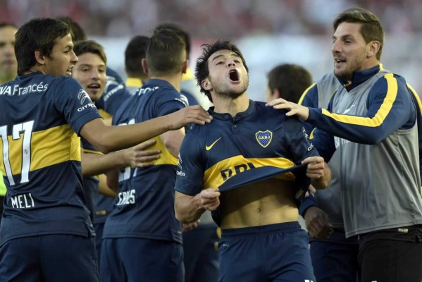 Boca Juniors gana el superclásico a River Plate y recupera el liderato