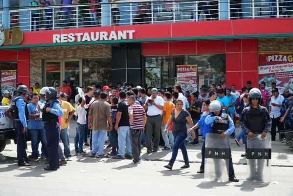 Pobladores son afectados por paro de transporte en zona norte