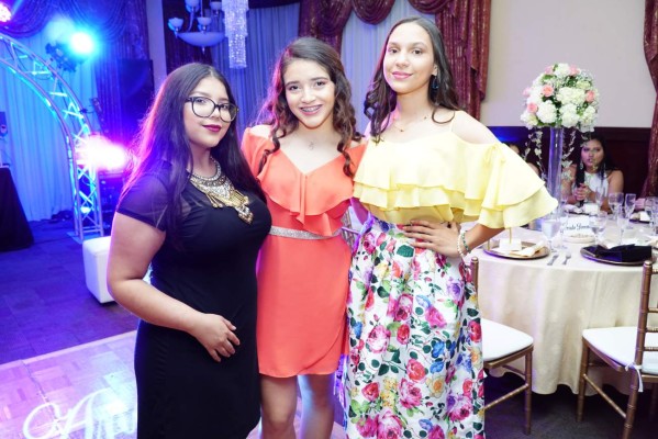 Quince años de Stephanie Milla Monterola