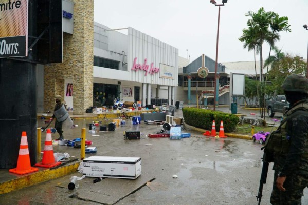 Ola de saqueos sacude comercios de San Pedro Sula