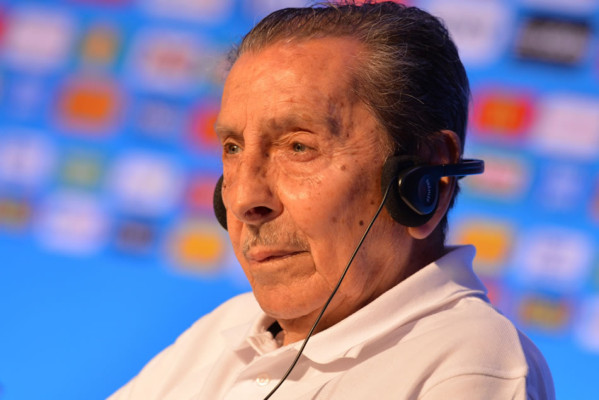 Los ocho ex futbolistas que decidirán el destino de las 32 selecciones