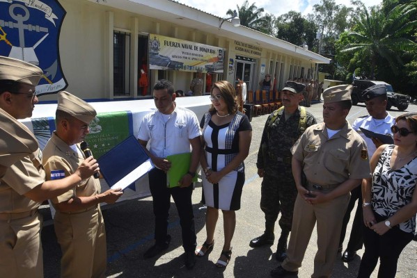 Maestro del año ya tiene lancha para llevar sus alumnos