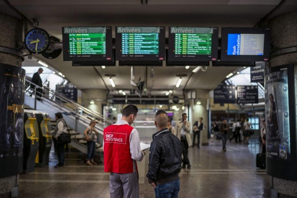 Día negro para los transportes en Francia