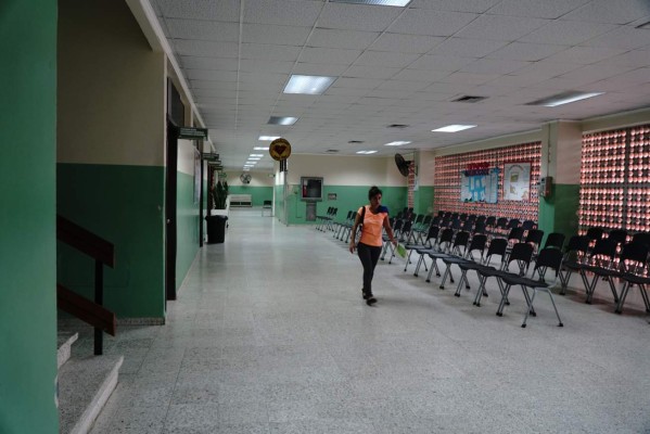 Protestas impiden que pacientes lleguen a consultas al hospital Mario Rivas