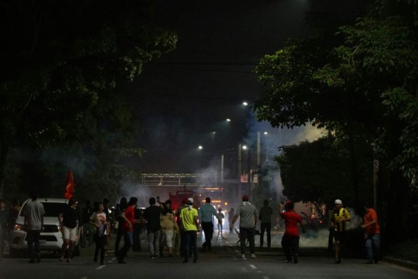 Seguidores de la Alianza destruyen peajes de San Pedro Sula