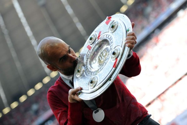 El Bayern celebra la Bundesliga con un triunfo sobre Stuttgart