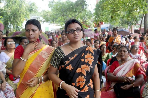 Violan y queman viva a una mujer en la India