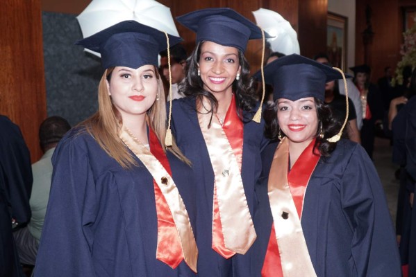 Graduación de la Universidad Cristiana de Honduras