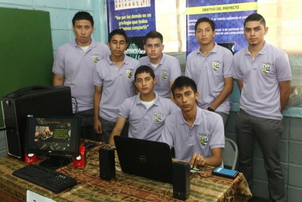 Innovación y talento en feria del Itee