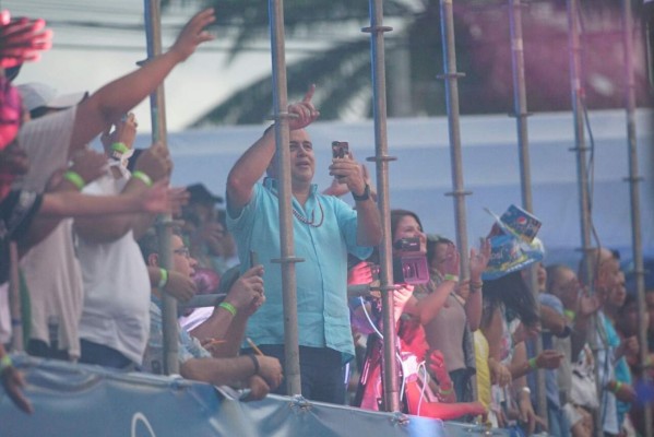 Sampedranos vibraron con el desfile de carrozas de la Feria Juniana 2017