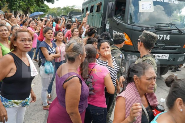 En el parque y central de buses informan sobre traslados