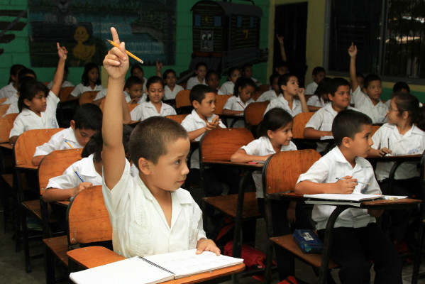 El 2013 dejó menos alumnos reprobados