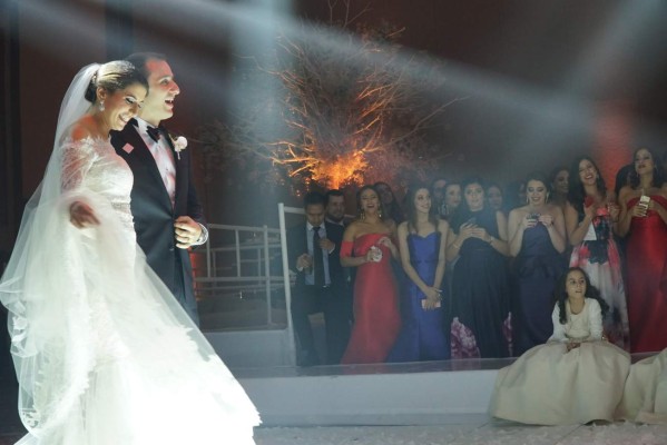 Boda de Sophie Andonie y Roberto Facussé