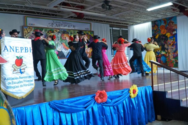 XVIII Festival Folclórico de la Anepbh