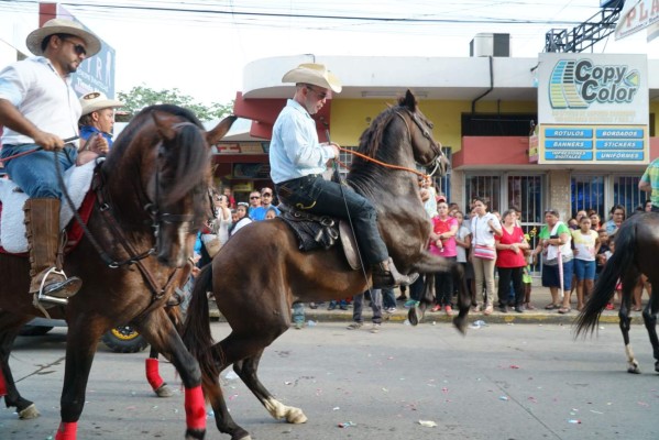 Progreseños disfrutaron a lo grande el carnaval
