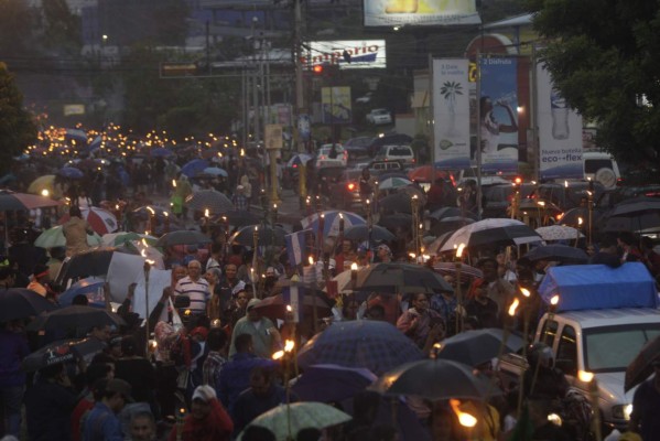 Así se viven las marchas en Tegucigalpa