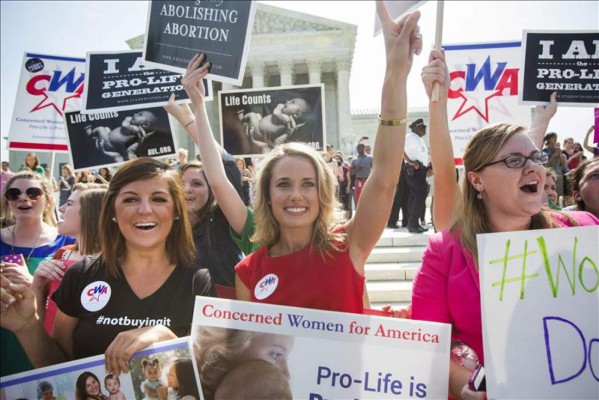 Pequeñas empresas de EUA se liberan de pagar métodos anticonceptivos de empleados