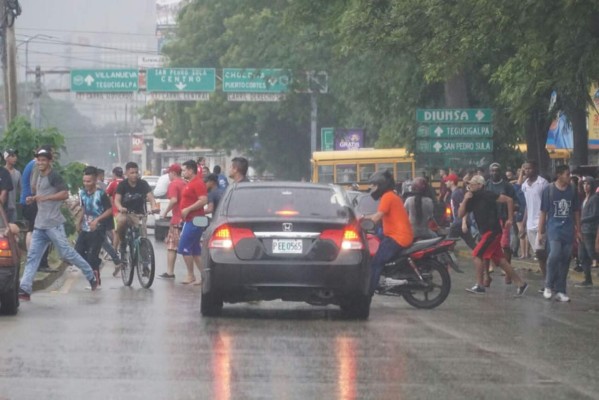 17 puntos de San Pedro Sula tomados por manifestantes