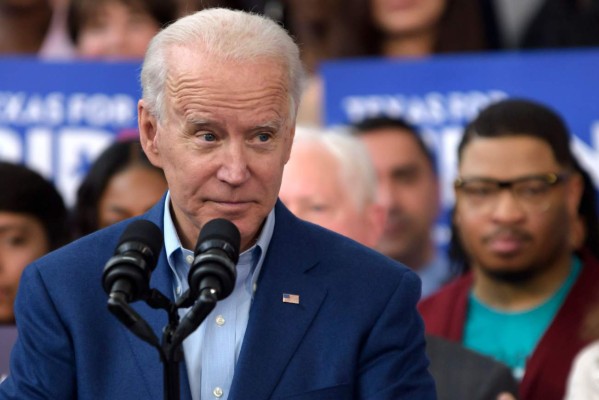 Biden recibe respaldo de Buttigieg y Klobuchar en el supermartes