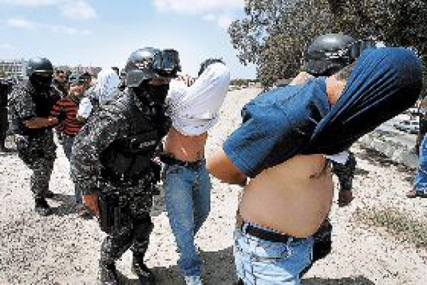 Tiroteo en hospital deja tres muertos