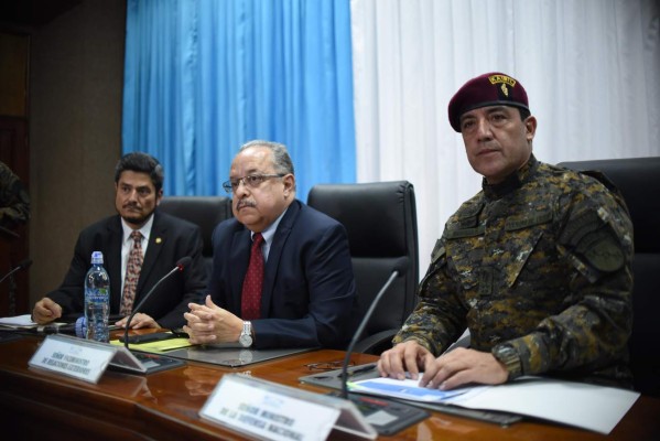 Guatemala defiende despliegue militar en frontera con Belice